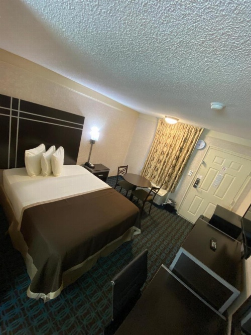 Deluxe Inn - Fayetteville I-95 image 13