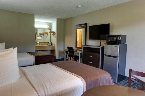 Deluxe Inn - Fayetteville I-95 image 31