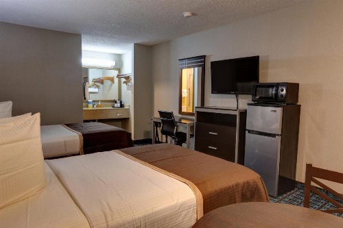 Deluxe Inn - Fayetteville I-95 image 33